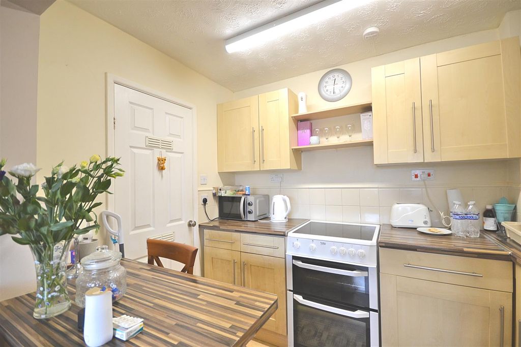 Property photo 3 of 6 2 - 2026-10-16T110007.686.Png