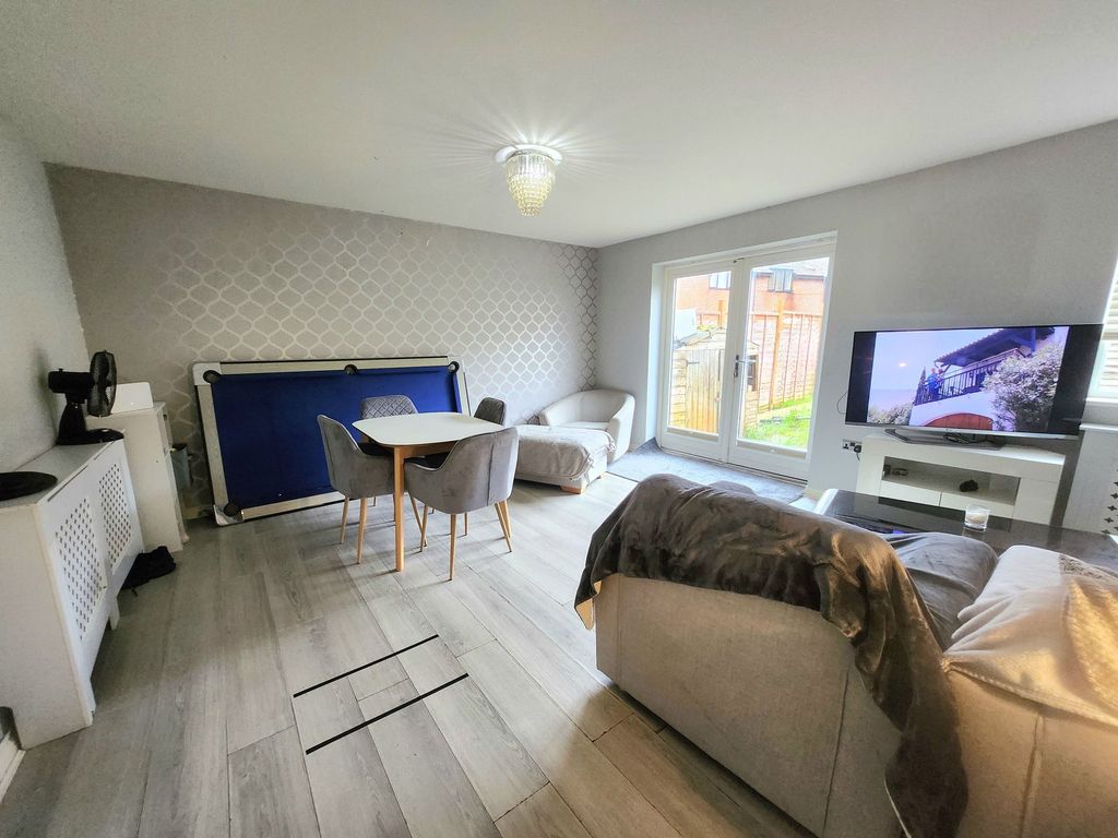 Property photo 3 of 16