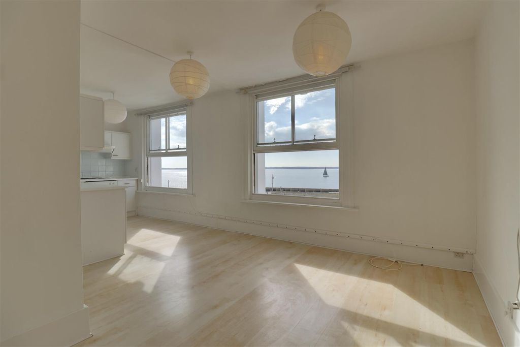 Property photo 1 of 15 Aa1D99A7-1B6F-4Dcf-9Ad6-F7A8F1265888_1_201_A.Jpeg