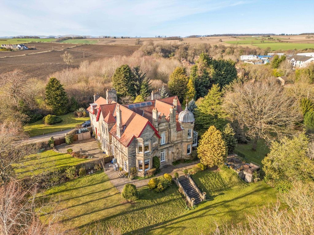 Property photo 1 of 34 Glenavon House