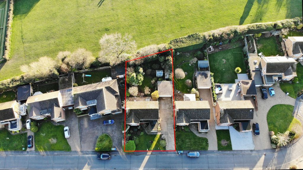 Property photo 2 of 16