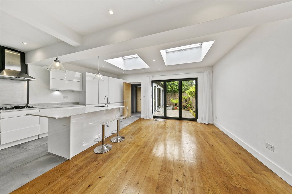 Property photo 2 of 10 Picture No. 02