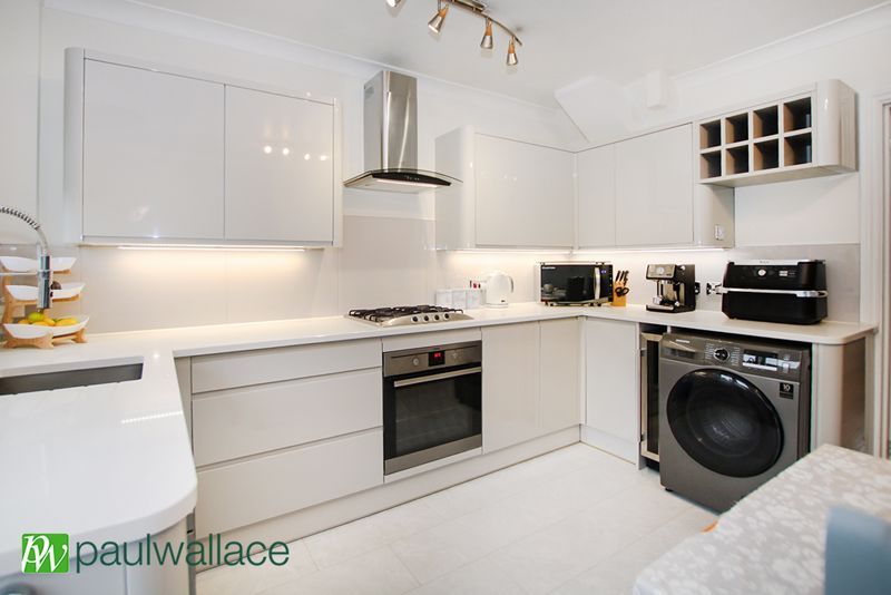 Property photo 3 of 14 Kitchen