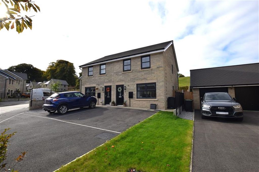 Property photo 1 of 17 (Main)