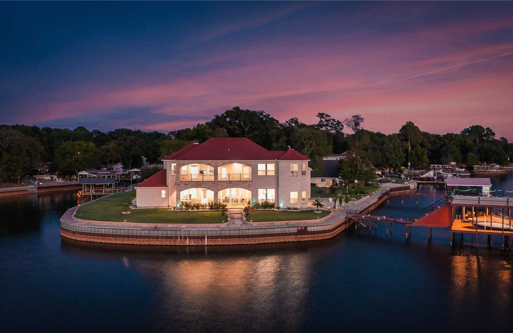 Property photo 1 of 31