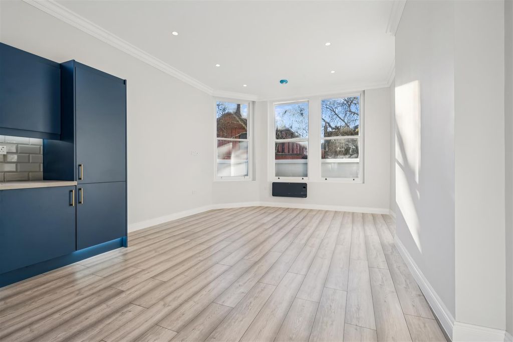 Property photo 1 of 17 10 (1).Jpg