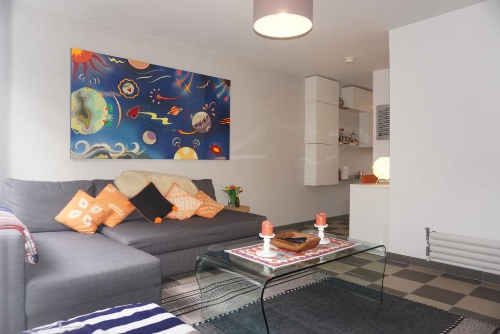 Property photo 3 of 12 Living Room.