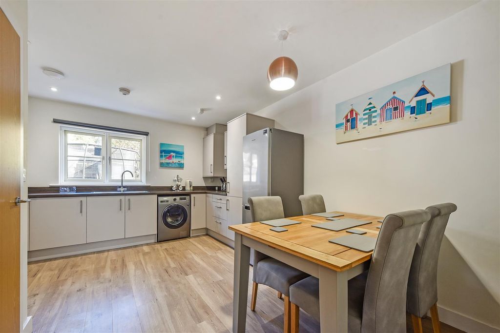 Property photo 3 of 22 Sketch_Ph32_6278309.Jpg