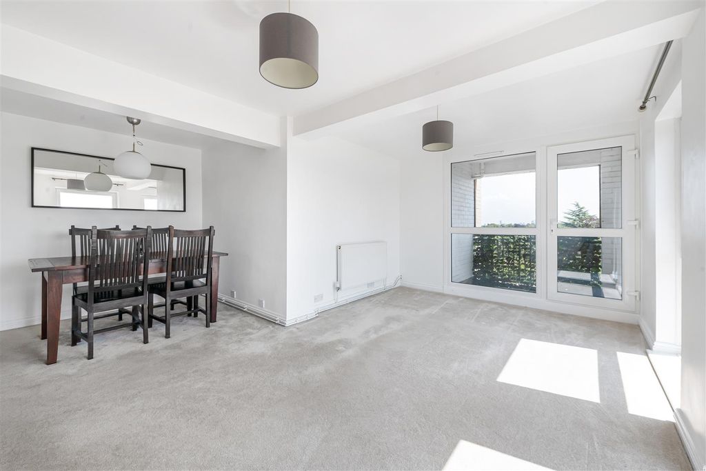 Property photo 2 of 11 8_87692.Jpg