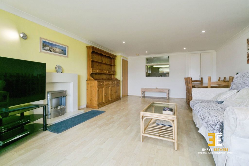 Additional image 16 of 1 bed flat for saleGogarth Morfa, Abbey Road, Llandudno LL30
