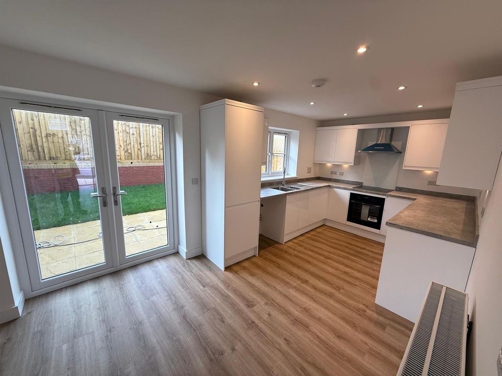 Property photo 2 of 13 Plot 366 Kitchen.Jpg