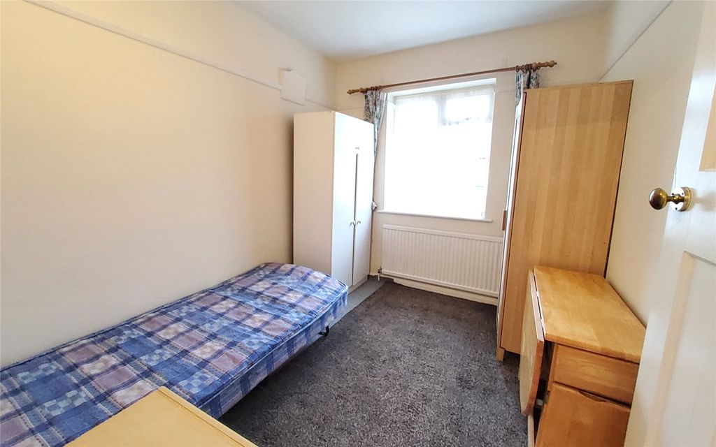 Property photo 3 of 11 Picture No. 12