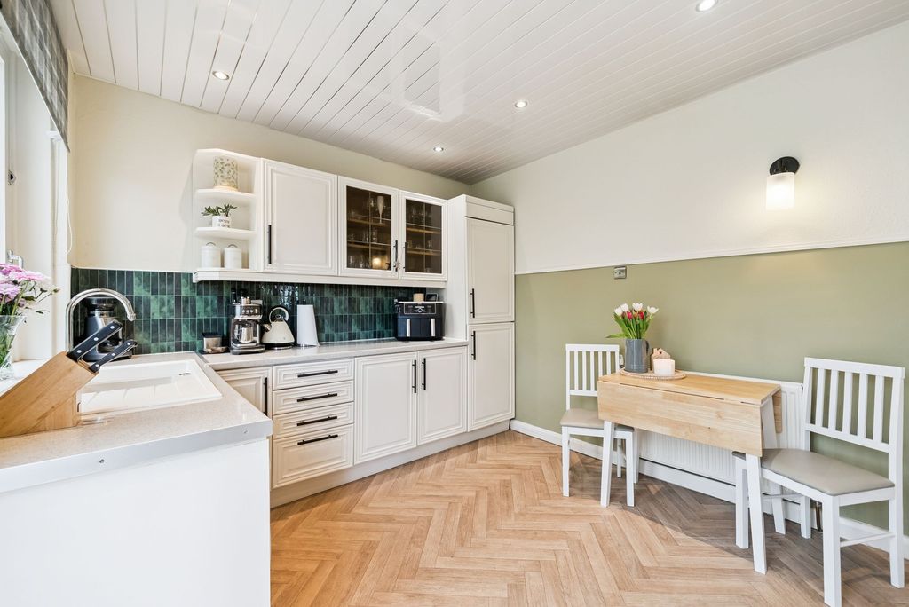 Additional image 6 of 3 bed semi-detached house for saleGlen Crescent, Yoker, Glasgow G13