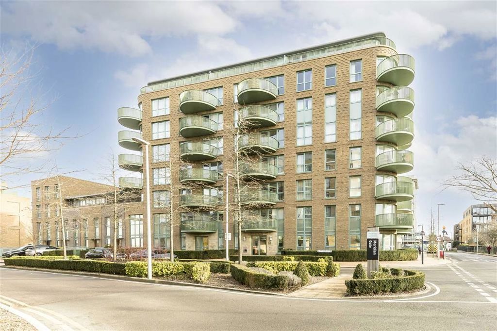 Property photo 1 of 8