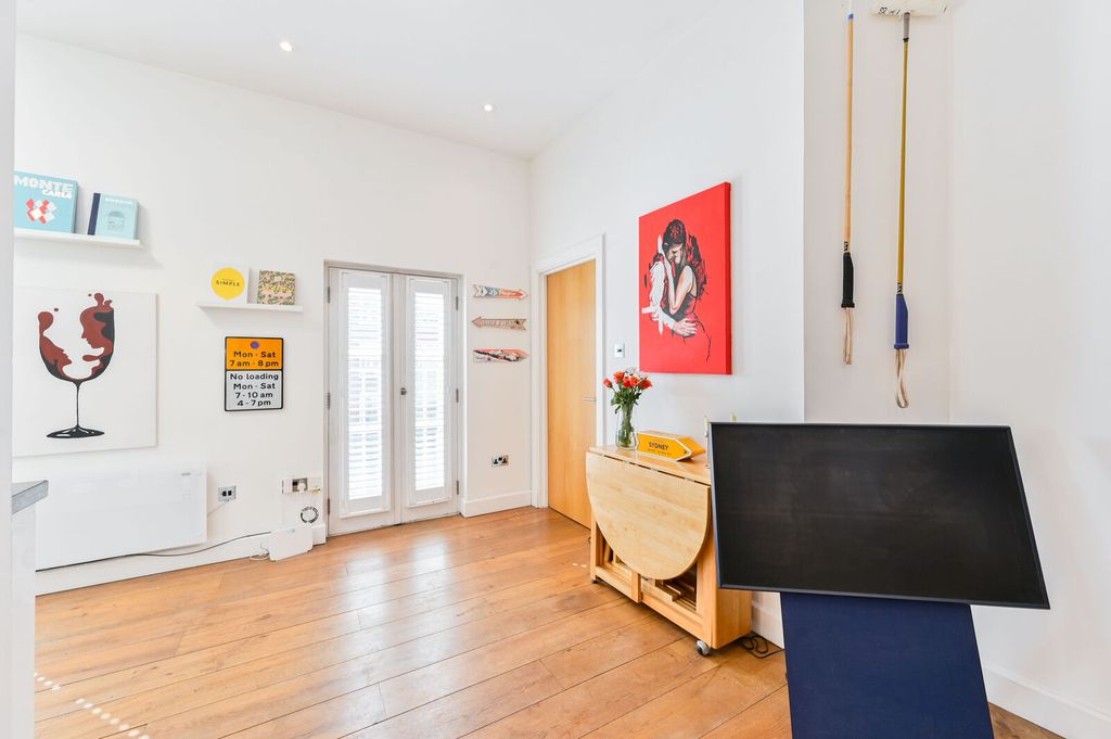 Property photo 2 of 10