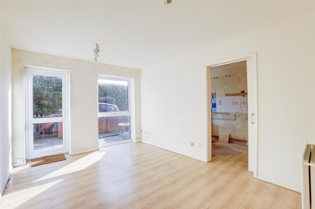 Property photo 2 of 9