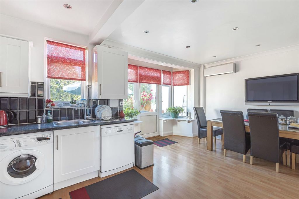 Property photo 1 of 10 1