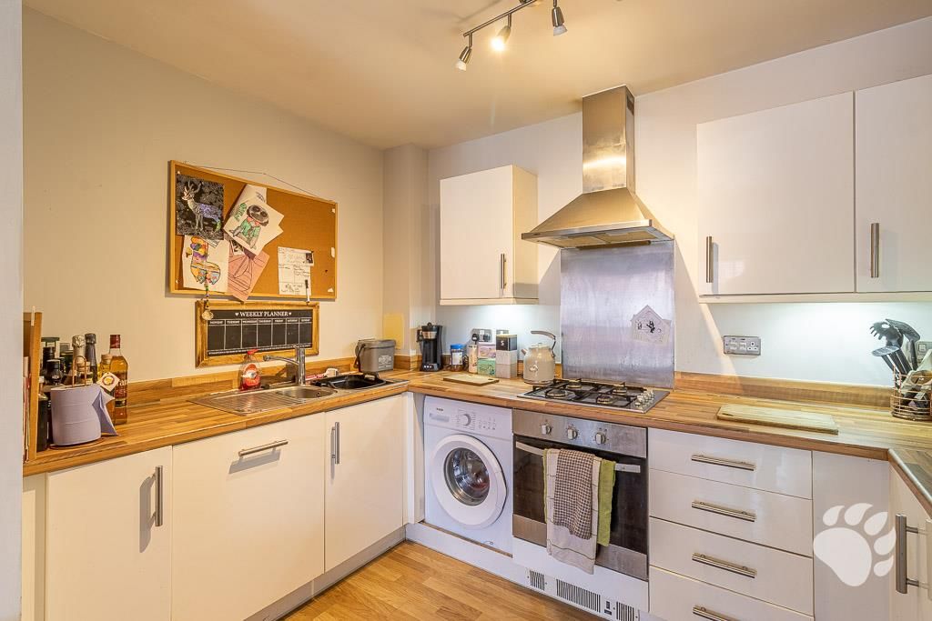 Property photo 3 of 13 Kitchen