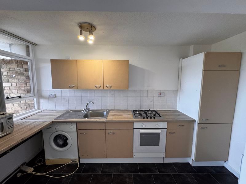 Property photo 3 of 10 Photo 2