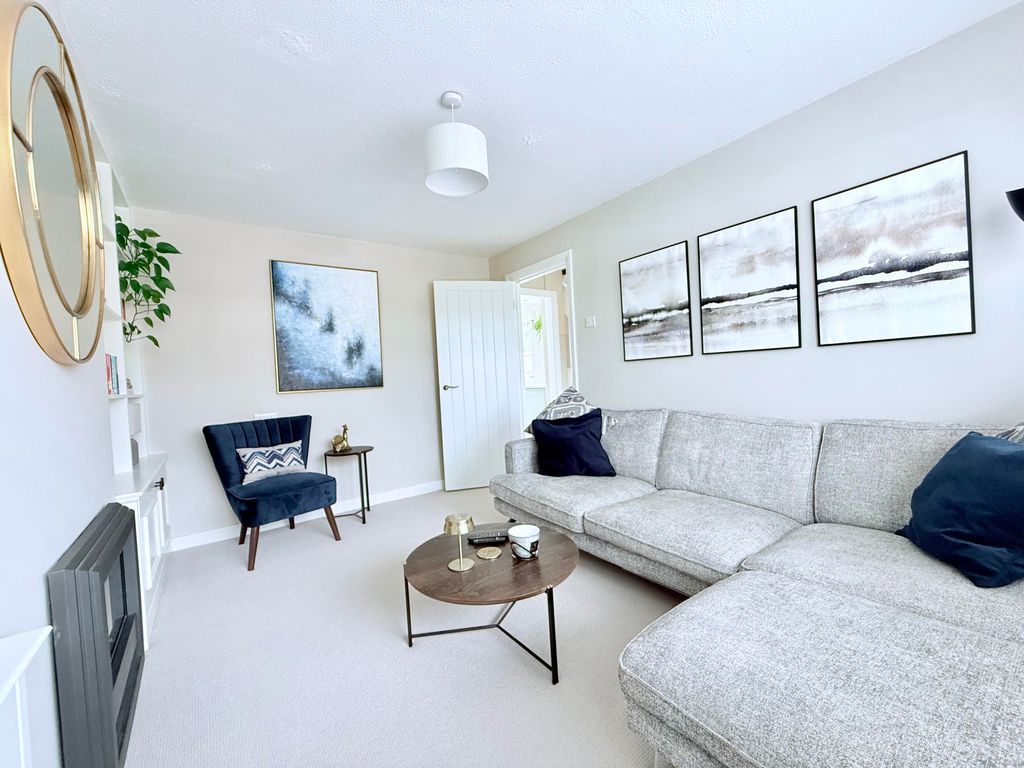 Property photo 3 of 23