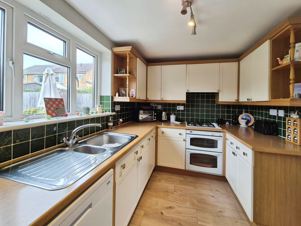 Property photo 2 of 27 03Ddf6d2-1000034087