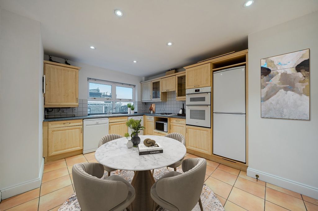 Property photo 3 of 11 Picture No. 31