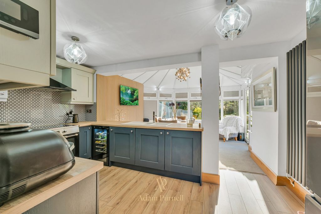 Property photo 3 of 30