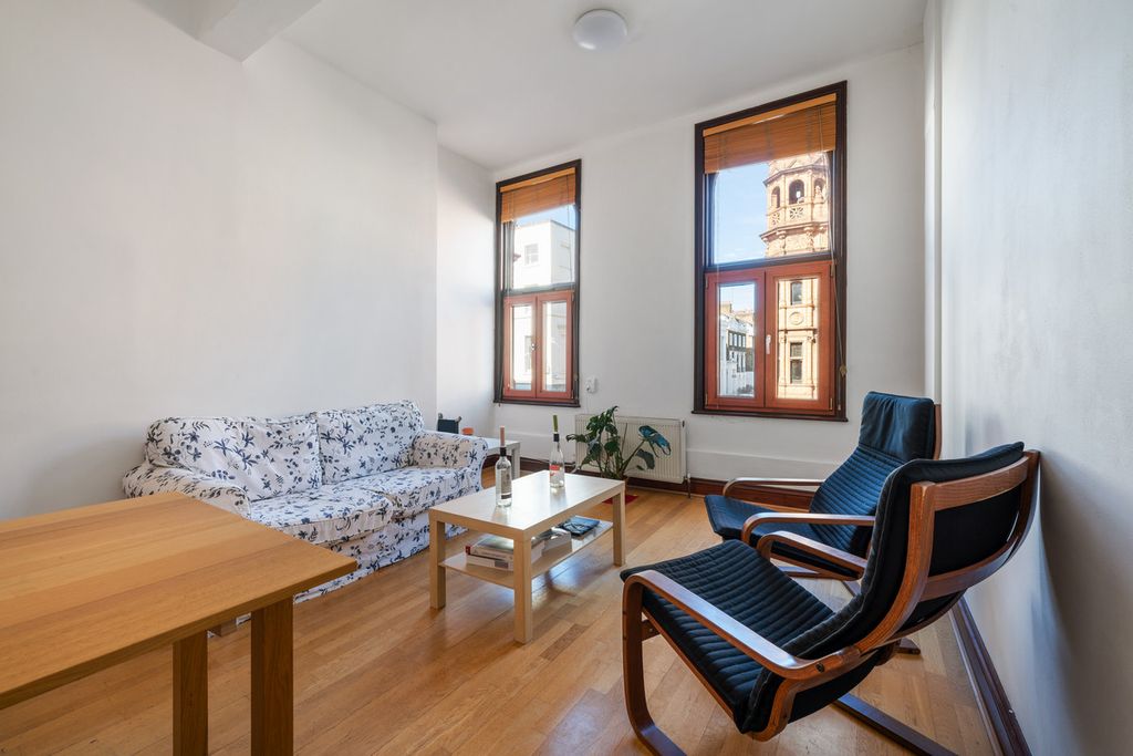 Property photo 2 of 12