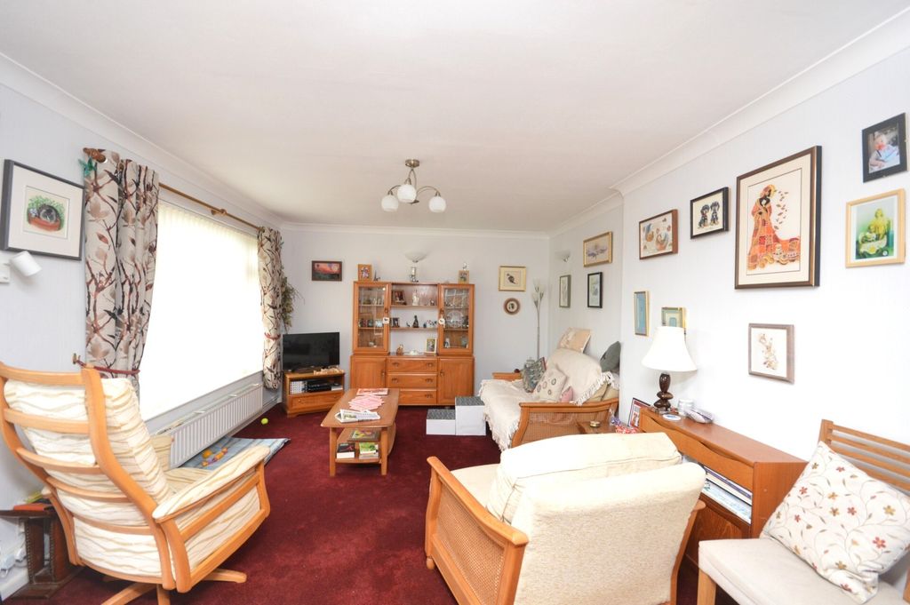 Property photo 2 of 24 Picture No. 17