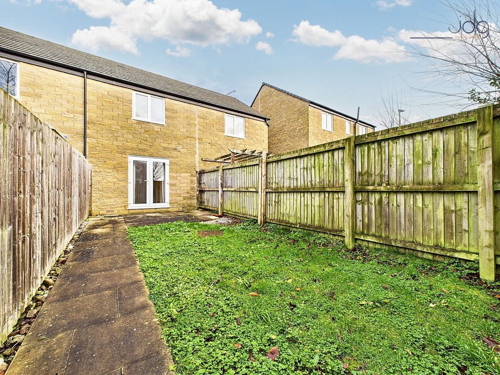 Property photo 2 of 11 Spacious Garden With A Mixture Of Lawn And Flagged Areas