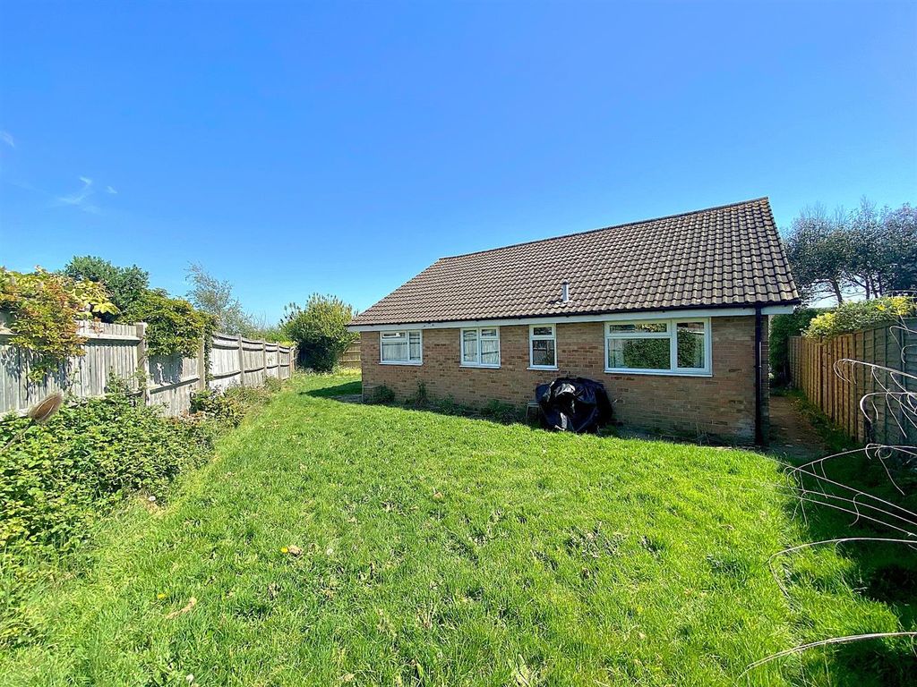 Property photo 2 of 15 13 Saxon Rise - Garden2.Jpg