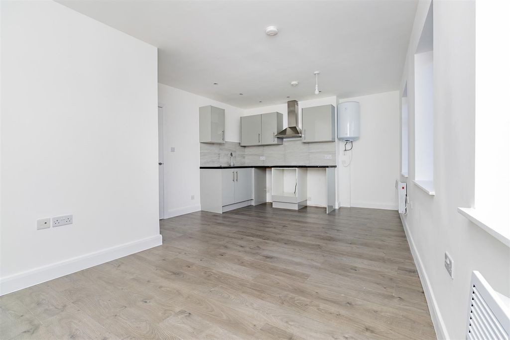 Property photo 3 of 17 0408.Jpg