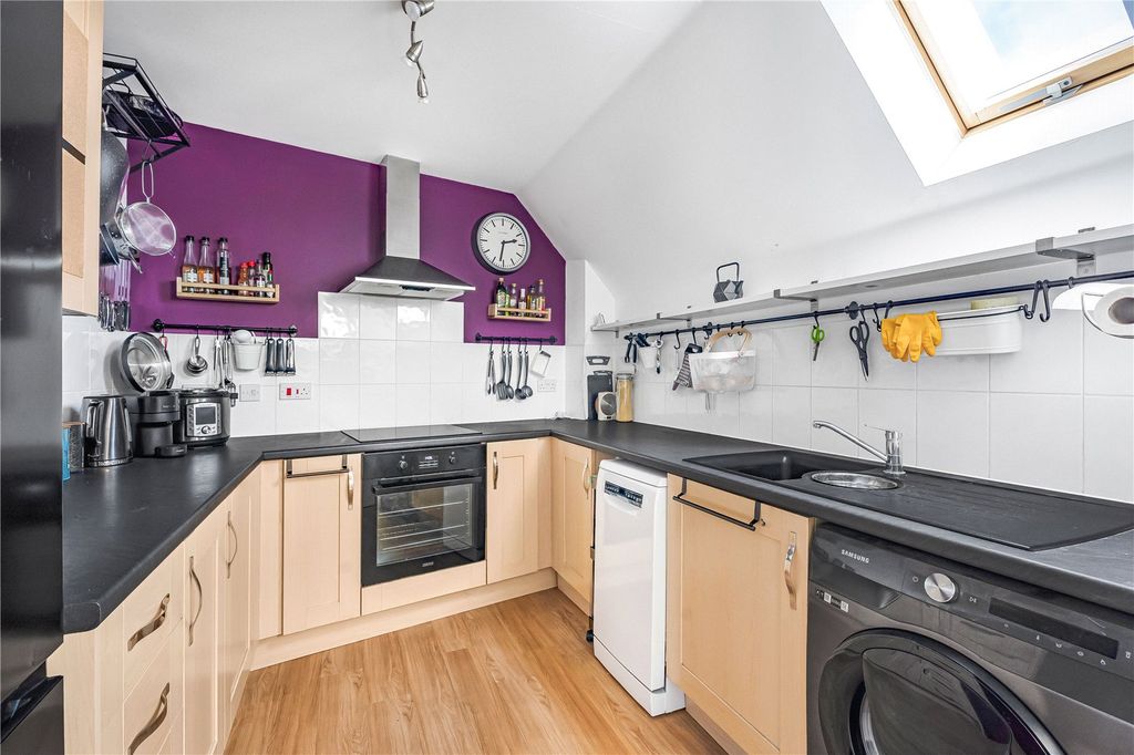 Property photo 3 of 8 Picture No. 04