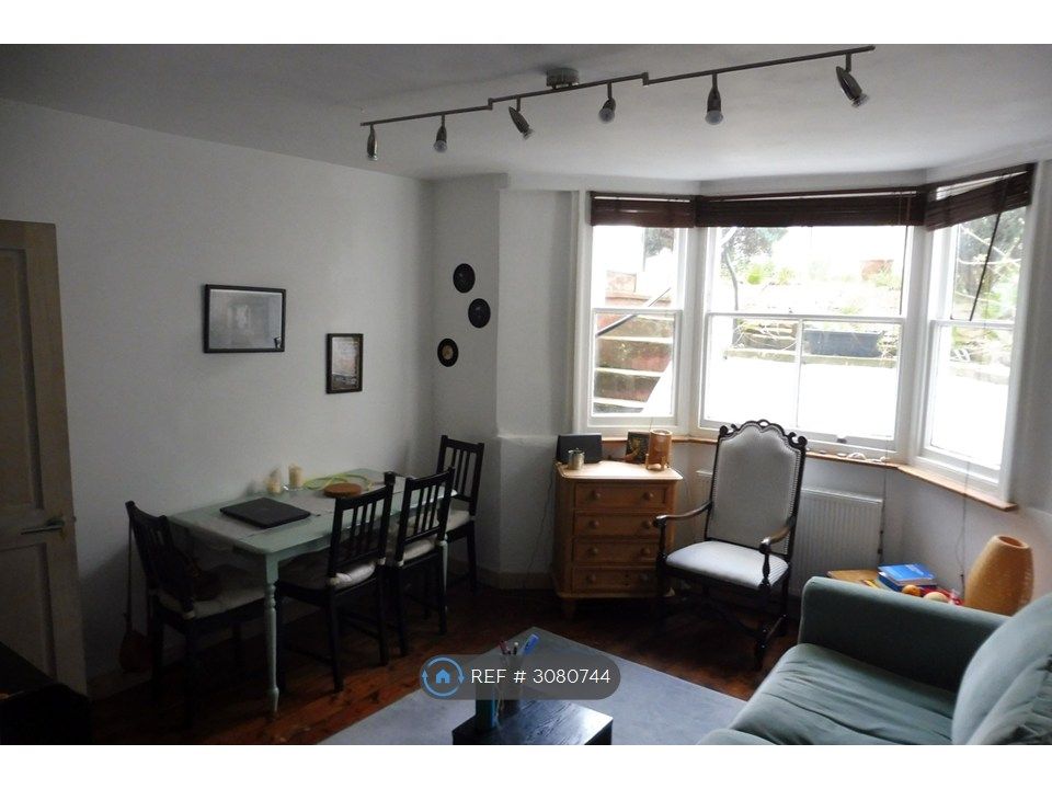 Property photo 2 of 14 Living Room
