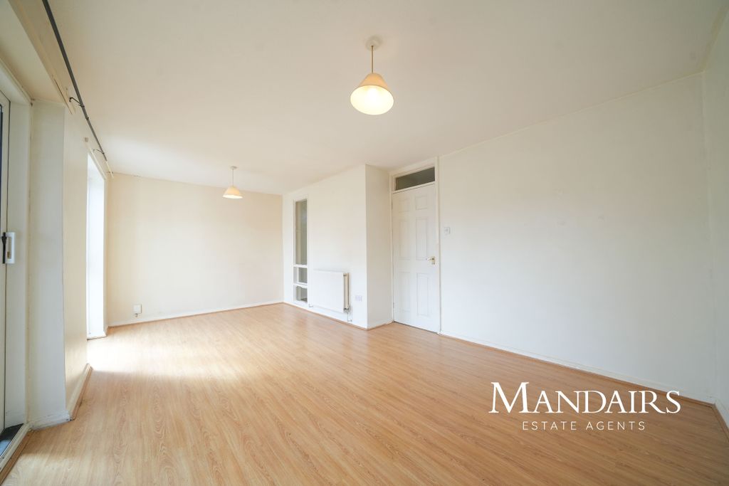 Property photo 3 of 23