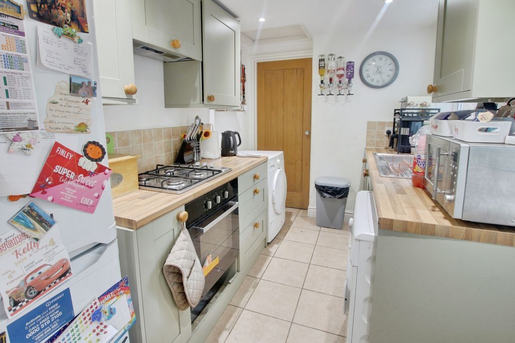 Property photo 3 of 8