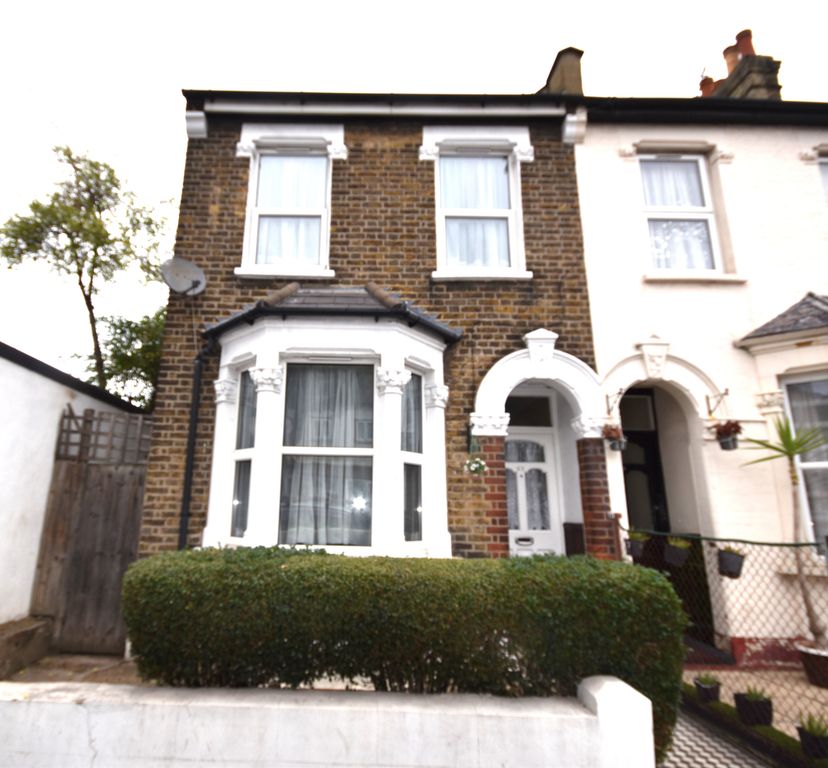 Property photo 1 of 19 2 Bed End Of Terrace House For Sale, Lonsdale Avenue, London E6, Offering Great Potential.