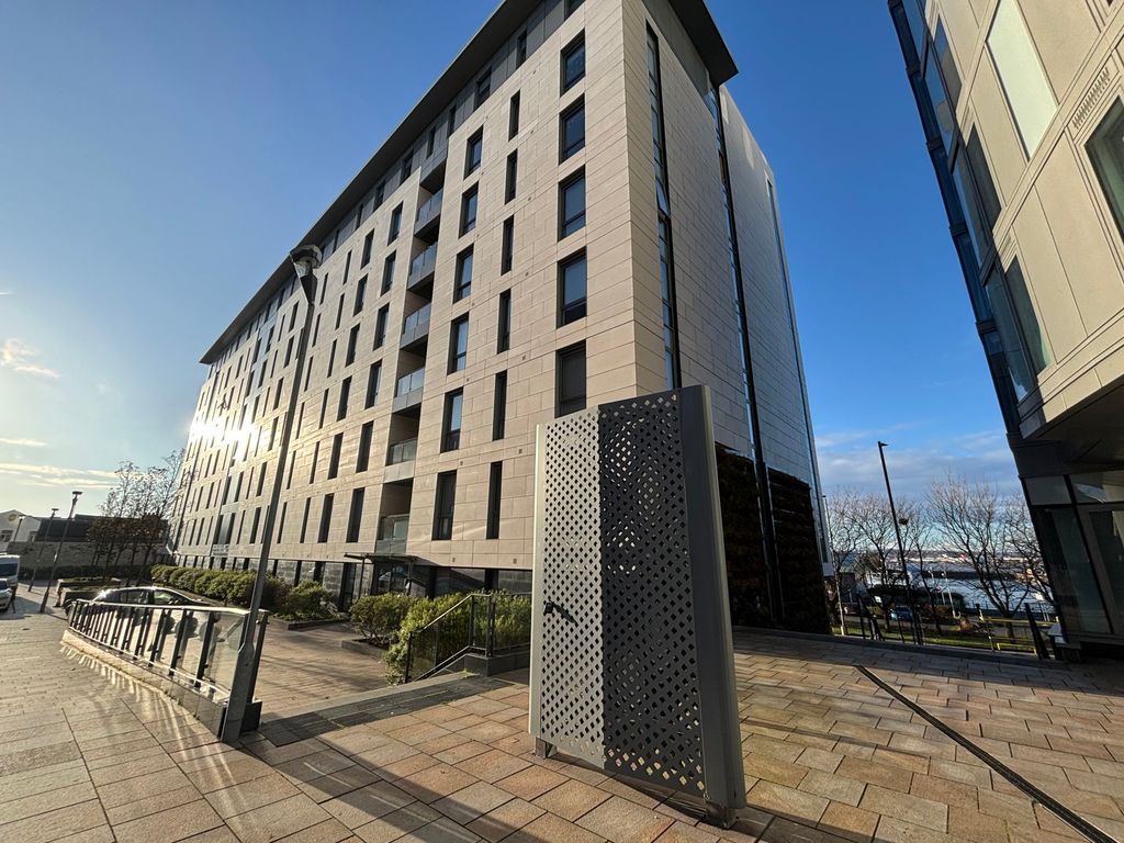 Property photo 1 of 32