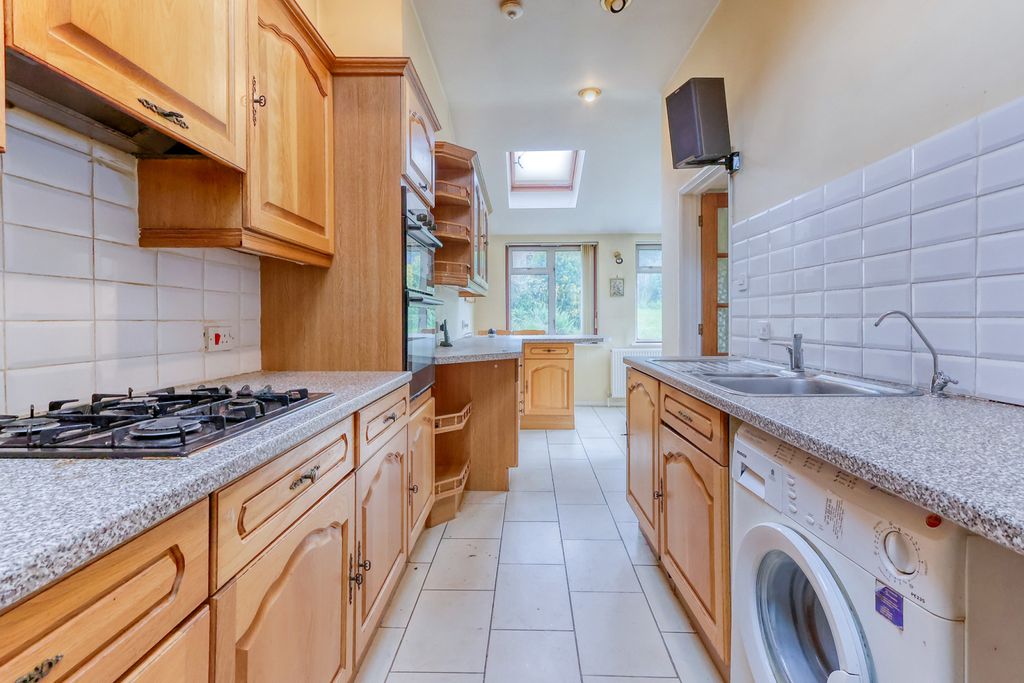 Property photo 3 of 12 Picture No. 02