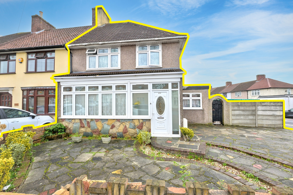 Property photo 1 of 12 874 Green Lane, Dagenham, London, Rm8 1Bx