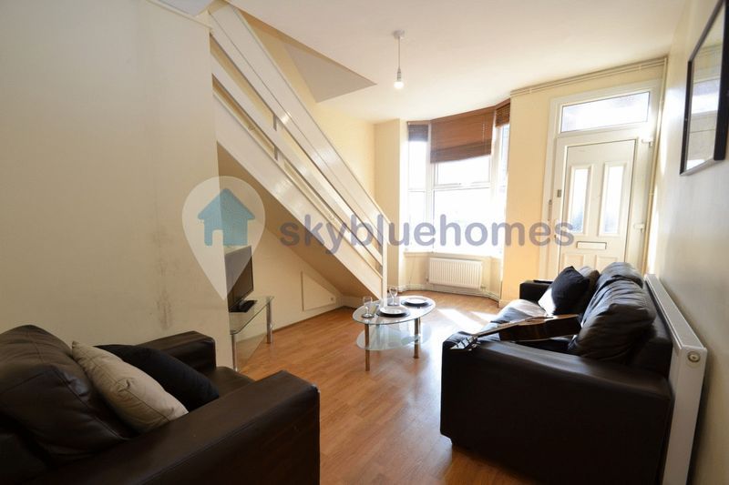 Property photo 2 of 8 Photo 2