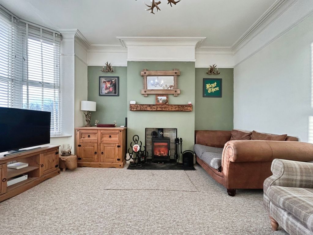 Property photo 3 of 32 Pbox-Img.Jpg