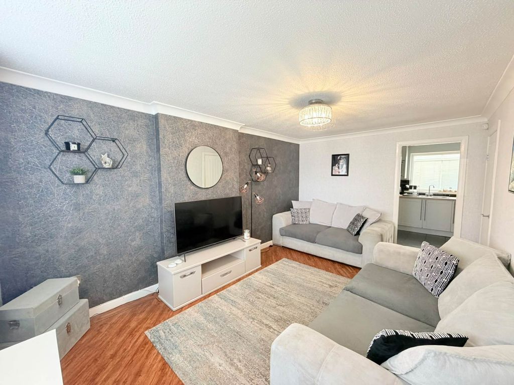 Property photo 2 of 29