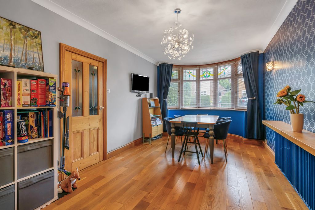 Property photo 3 of 24