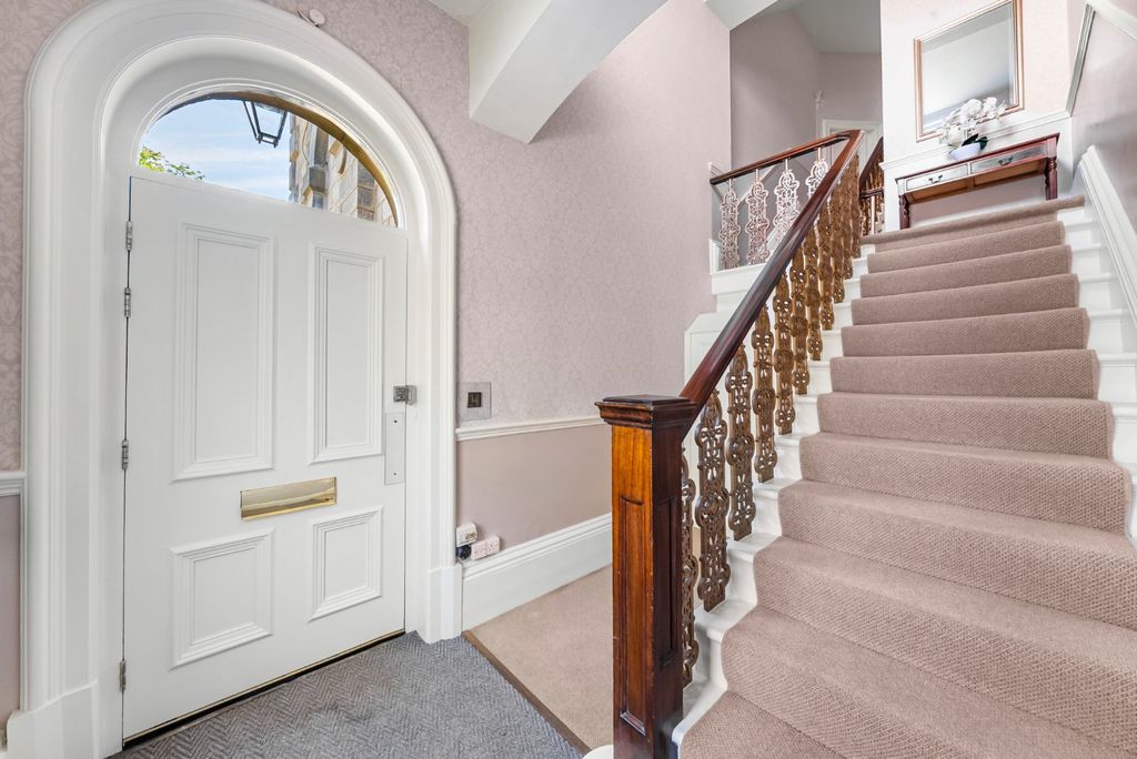 Additional image 11 of 3 bed flat for saleLeeds Road, Harrogate, North Yorkshire HG2