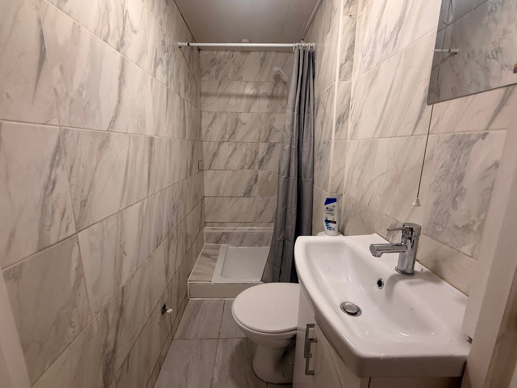 Property photo 3 of 3