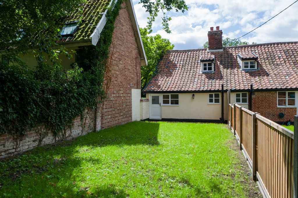 Property photo 3 of 17 Velrose Cottage-20
