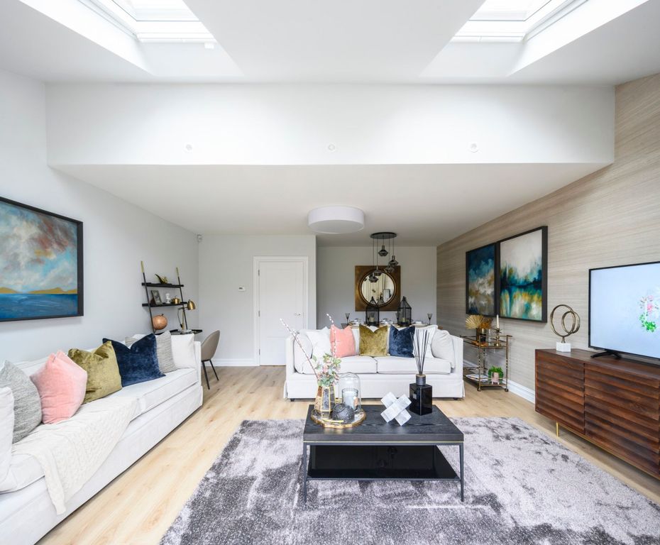 Property photo 2 of 8 Photo 4