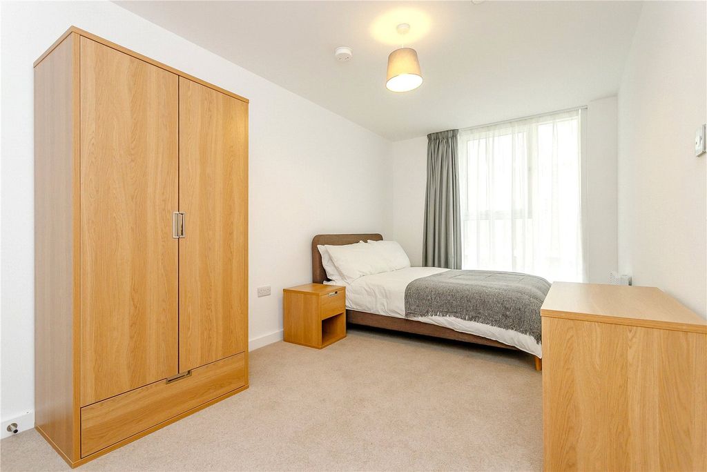 Property photo 3 of 9 Bedroom 1