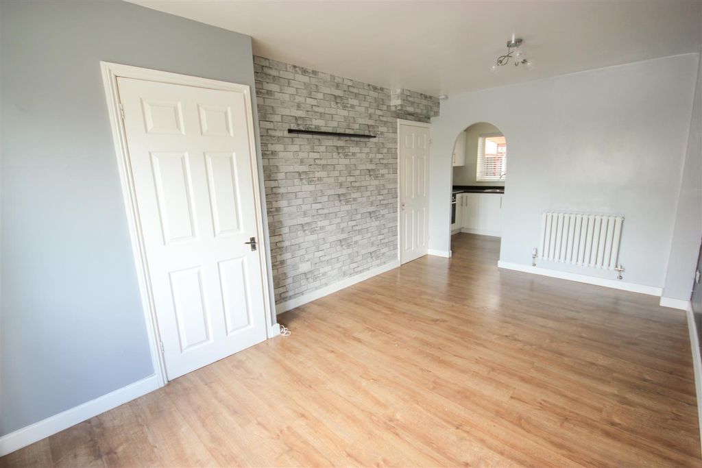 Property photo 3 of 12 Lounge 1..Jpg